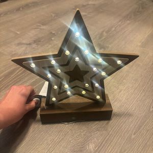NWT Target Wondershop 9" Battery Operated Lit
Decorative Wooden Star